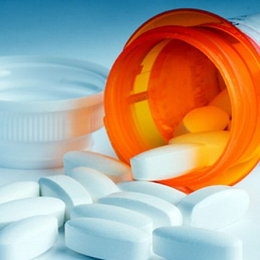 ĐIỀU TRỊ BẰNG THUỐC KHÁNG HIV